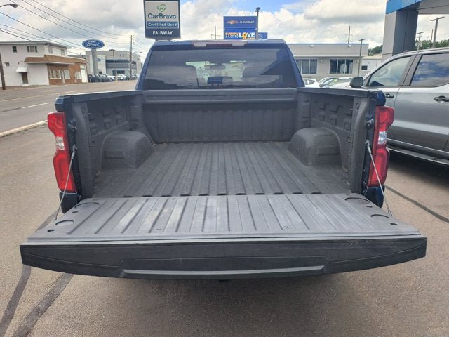 Used 2021 Chevrolet Silverado 1500 LT Trail Boss w/ LPO, Dark Essentials Package AWD/4WD image 9