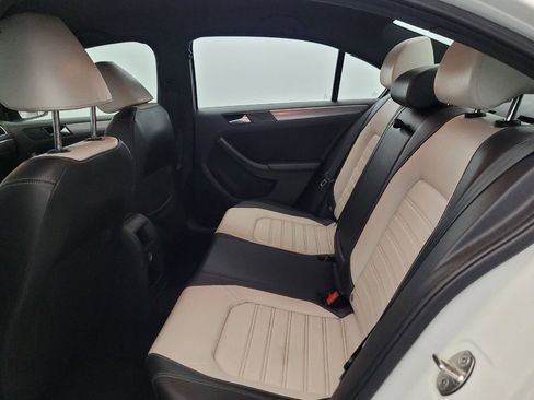 Used 2016 Volkswagen Jetta Sport FWD image 18