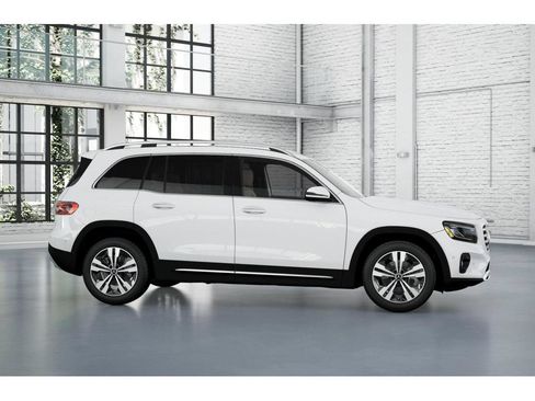 New 2025 Mercedes-Benz GLB 250 4MATIC image 15