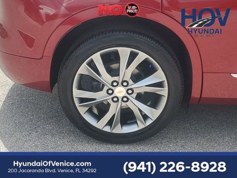 Used 2019 Chevrolet Blazer Premier w/ Sun and Wheels Package FWD image 10