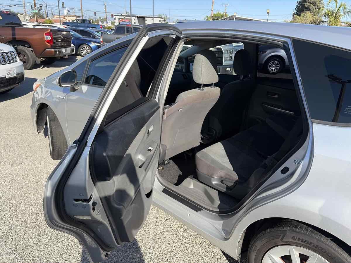 Used 2012 Toyota Prius V Three FWD image 11