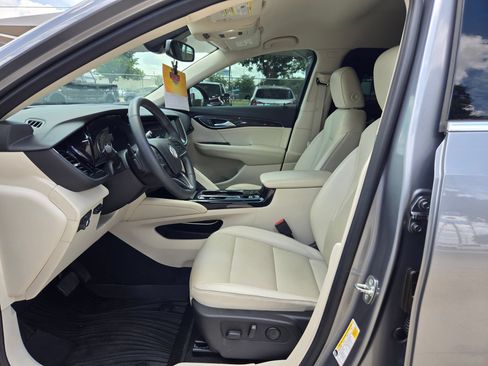 Certified 2022 Buick Envision Essence w/ Technology Package I FWD image 9