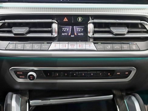 Used 2022 BMW X6 xDrive40i w/ Executive Package image 30