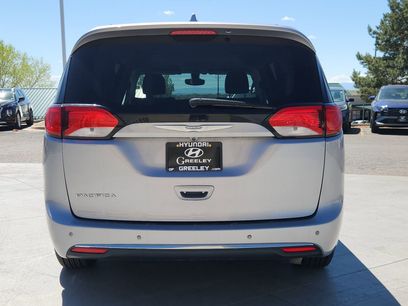 Used 2017 Chrysler Pacifica Touring-L