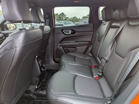 New 2026 Jeep Compass Latitude image 25