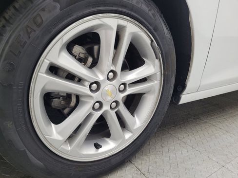 Used 2018 Chevrolet Cruze LT image 31