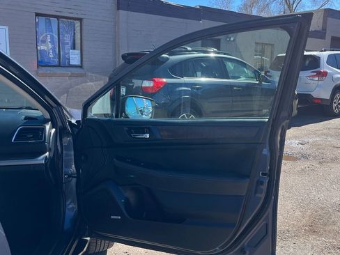 Used 2017 Subaru Outback 2.5i Limited image 11