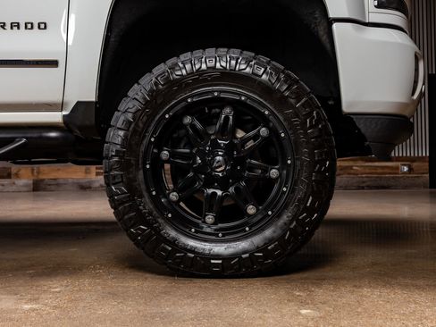 Used 2016 Chevrolet Silverado 1500 LTZ Z71 image 11