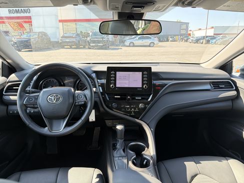 Used 2024 Toyota Camry SE w/ Cold Weather Package FWD image 11