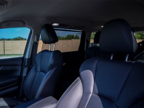 Used 2022 Subaru Ascent Limited w/ Popular Package #2A image 10