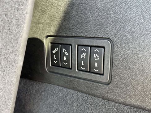 Used 2023 Cadillac XT6 AWD image 10