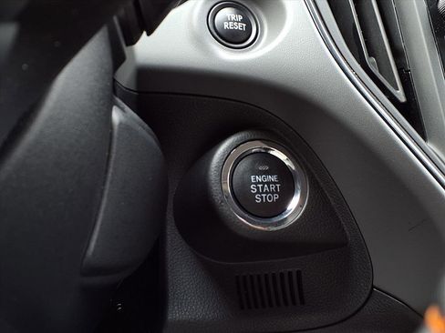 Certified 2025 Subaru Crosstrek 2.5i Limited w/ Crosstrek Mirror Package image 13