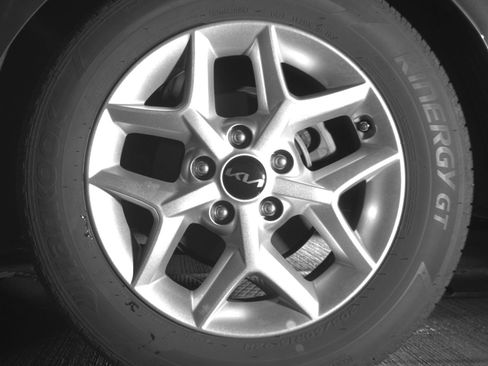 Used 2025 Kia Soul LX w/ LX Technology Package image 14