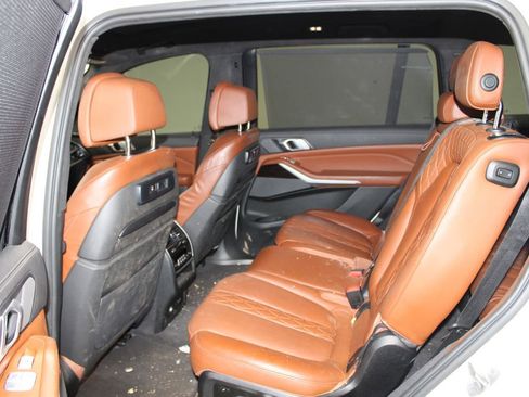 Used 2021 BMW X7 M50i w/ Executive Package AWD/4WD image 18