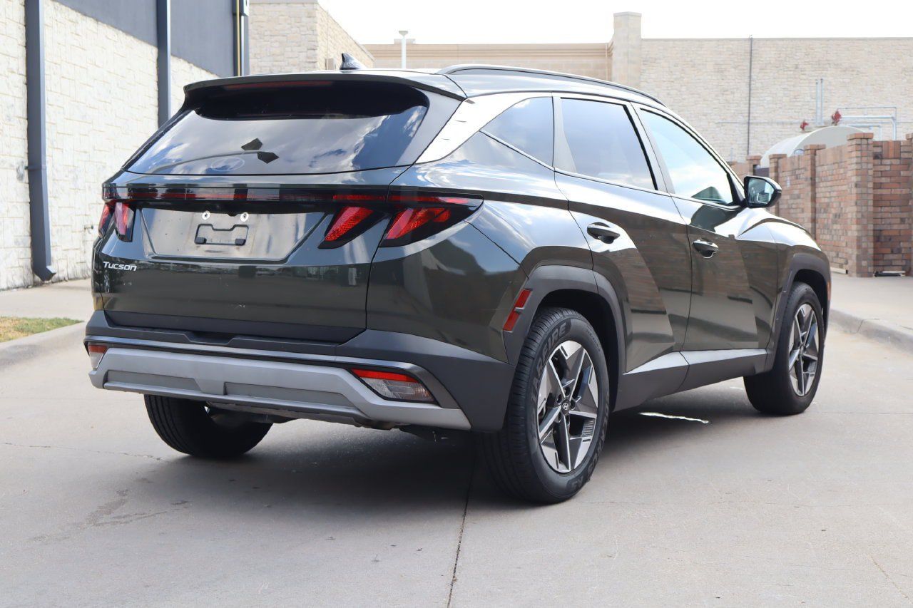Used 2025 Hyundai Tucson SEL FWD image 3