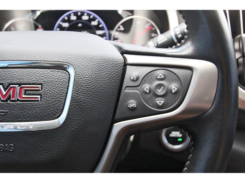 Used 2022 GMC Terrain Denali w/ Denali Premium Package AWD/4WD image 16