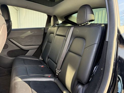 Used 2023 Tesla Model Y Long Range image 15