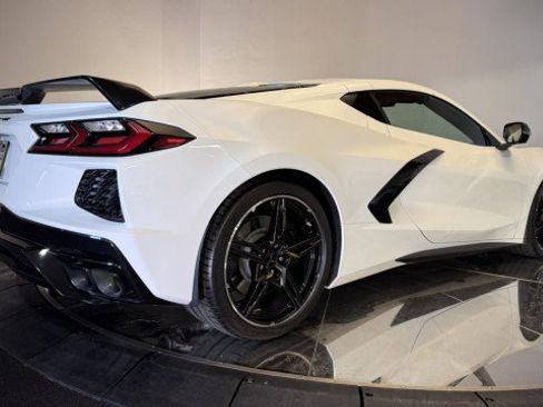 Used 2023 Chevrolet Corvette Stingray Premium Cpe w/ Z51 Performance Package image 26