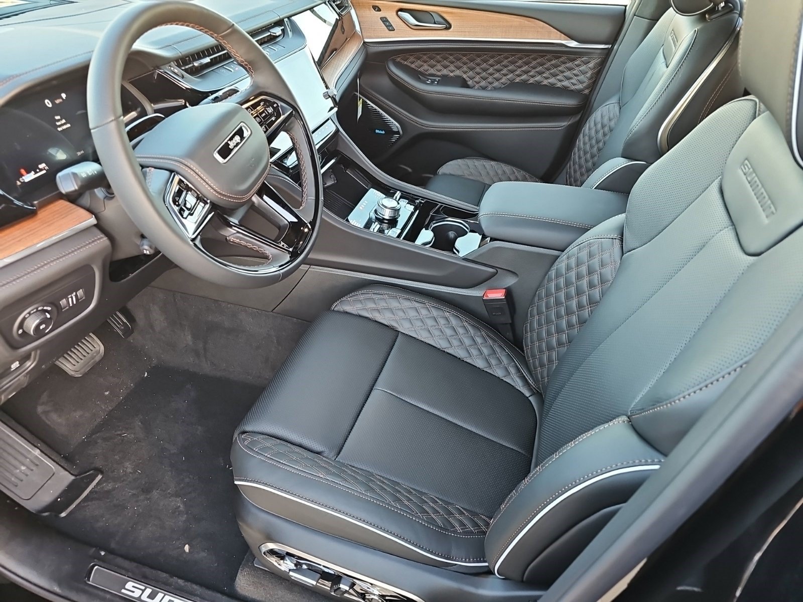 New 2027 Jeep Grand Cherokee Summit AWD/4WD image 18