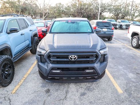 Used 2025 Toyota Tacoma SR5 w/ SR5 Upgrade Package image 5