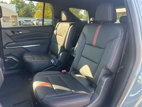 New 2026 Chevrolet Traverse RS w/ LPO, Floor Liner Package image 10