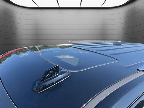 Used 2020 Cadillac Escalade Luxury w/ Escalade Sport Edition image 7