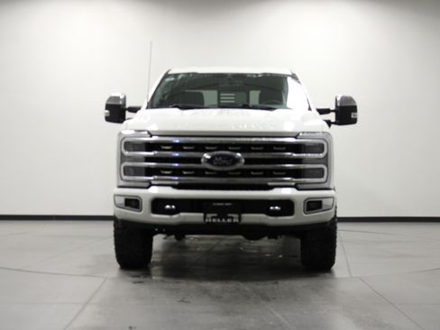 Used 2023 Ford F350 Platinum w/ Tremor Off-Road Package image 9