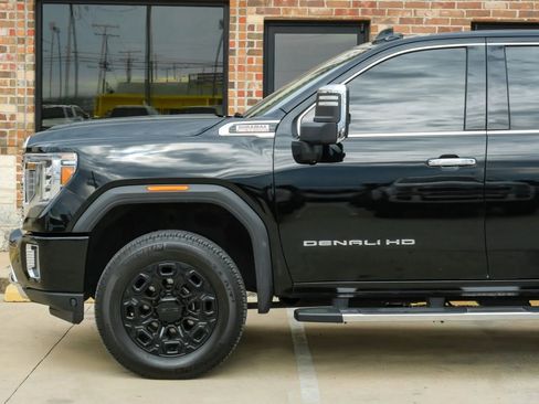 Used 2020 GMC Sierra 2500 Denali w/ Denali Ultimate Package AWD/4WD image 12