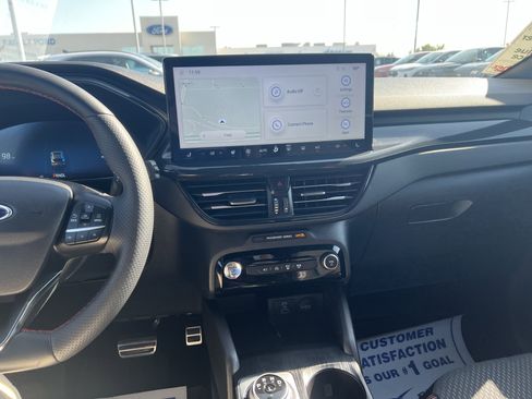 Certified 2023 Ford Escape ST-Line Select w/ Tech Pack #2 image 10