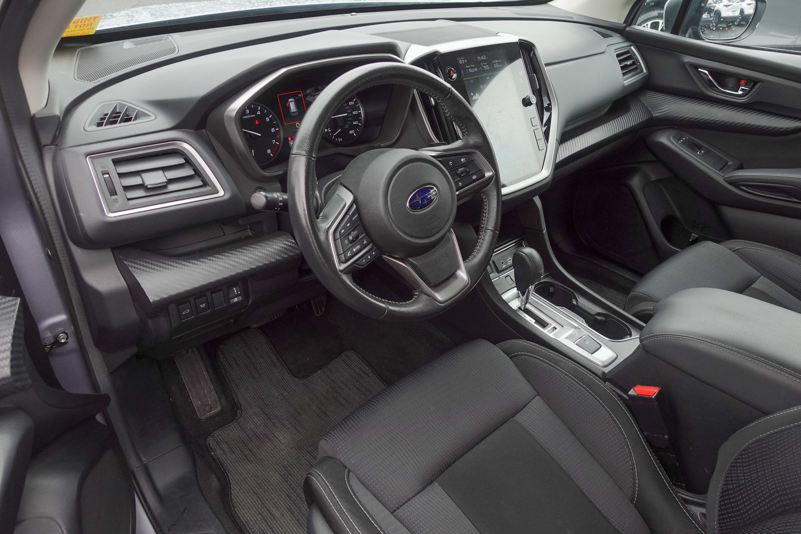 Used 2025 Subaru Ascent Premium AWD/4WD image 9