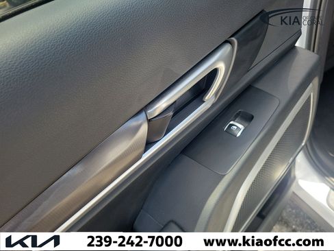 Certified 2023 Kia Telluride LX FWD image 12