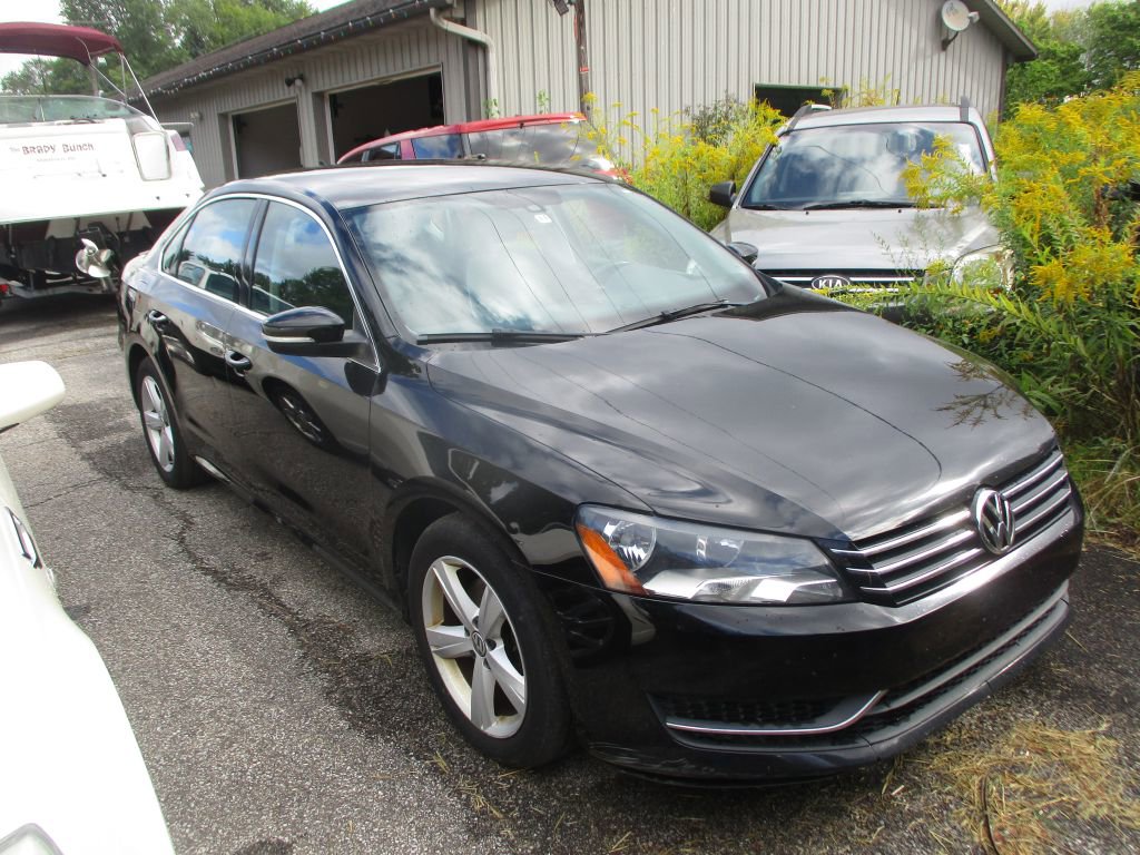 Used 2013 Volkswagen Passat 2.5 SE FWD image 1