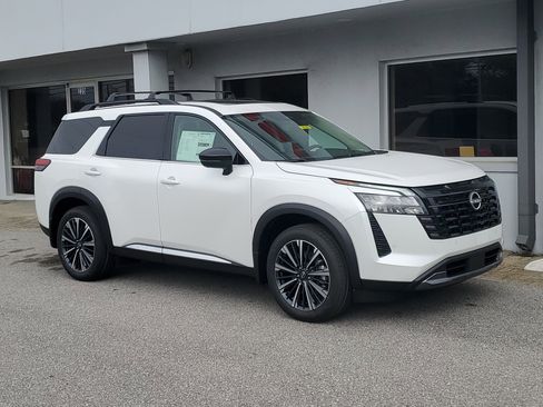 New 2026 Nissan Pathfinder Platinum image 26
