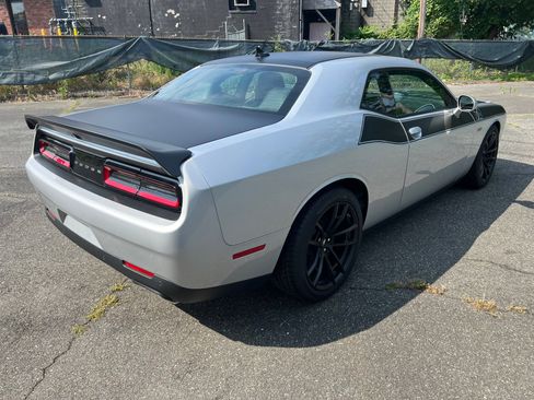 Used 2022 Dodge Challenger R/T Scat Pack w/ T/A Package image 20