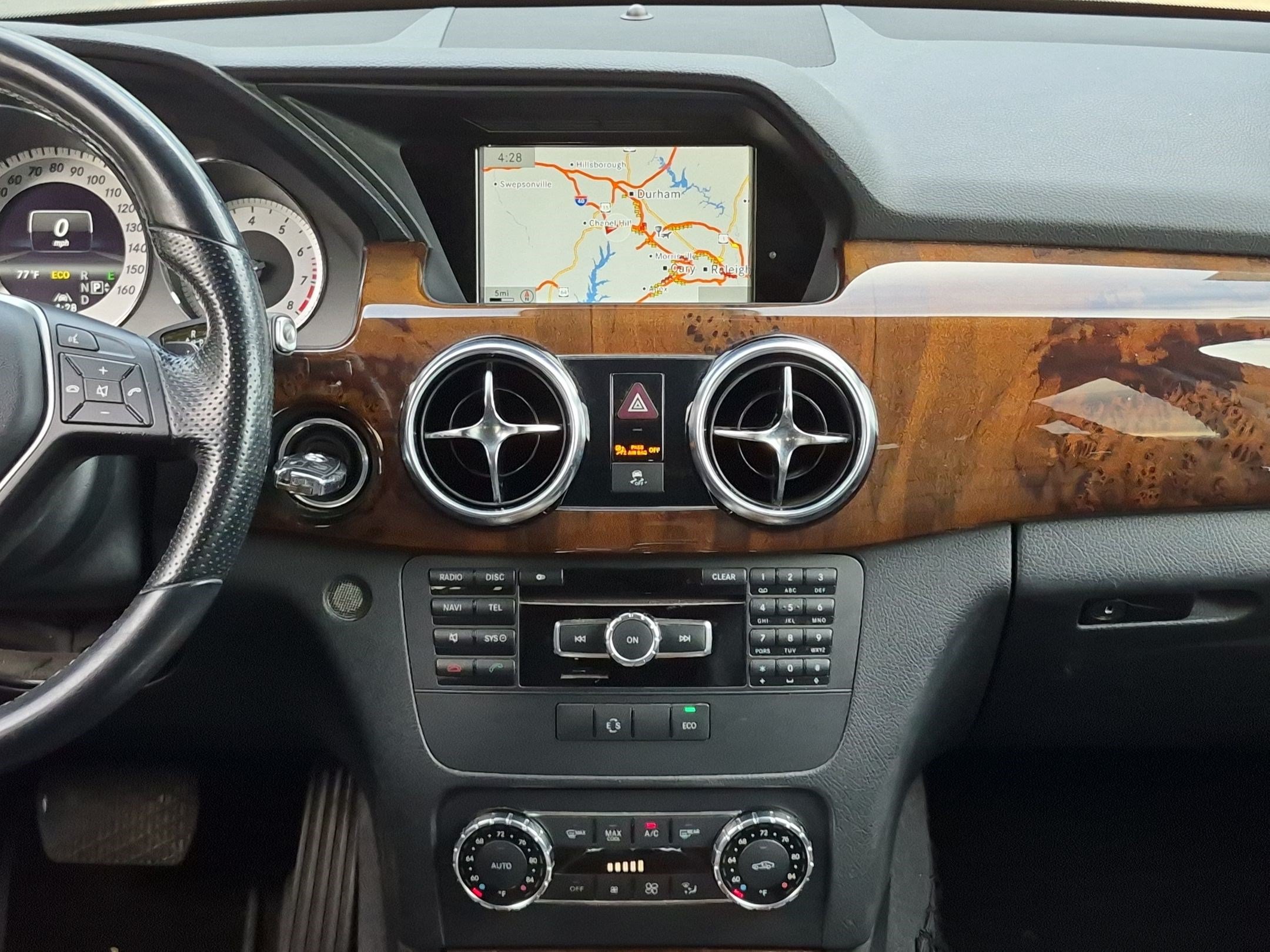 Used 2013 Mercedes-Benz GLK 350 4MATIC image 18