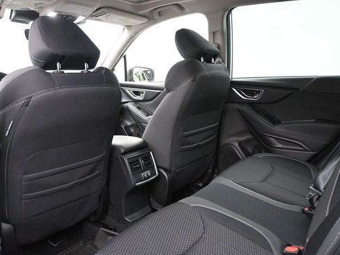 Used 2023 Subaru Forester Premium AWD/4WD image 11