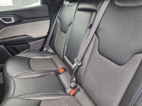 Certified 2024 Jeep Compass Latitude AWD/4WD image 6