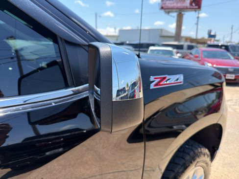 Used 2023 Chevrolet Silverado 1500 LTZ w/ Z71 Off-Road Package AWD/4WD image 19