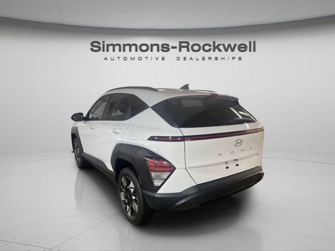 Used 2024 Hyundai Kona SEL image 7