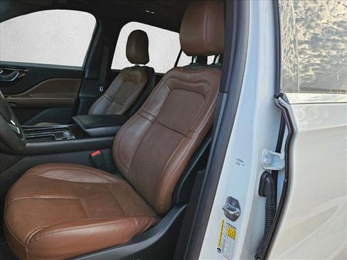 Used 2023 Lincoln Aviator Reserve w/ Elements Package Plus RWD image 12