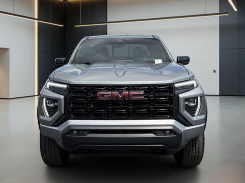 Used 2024 GMC Canyon Elevation w/ Elevation Premium Package AWD/4WD image 9