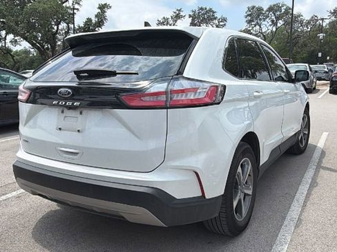 Used 2021 Ford Edge SEL w/ Convenience Package image 4