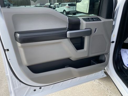 Used 2019 Ford F150 XLT image 11