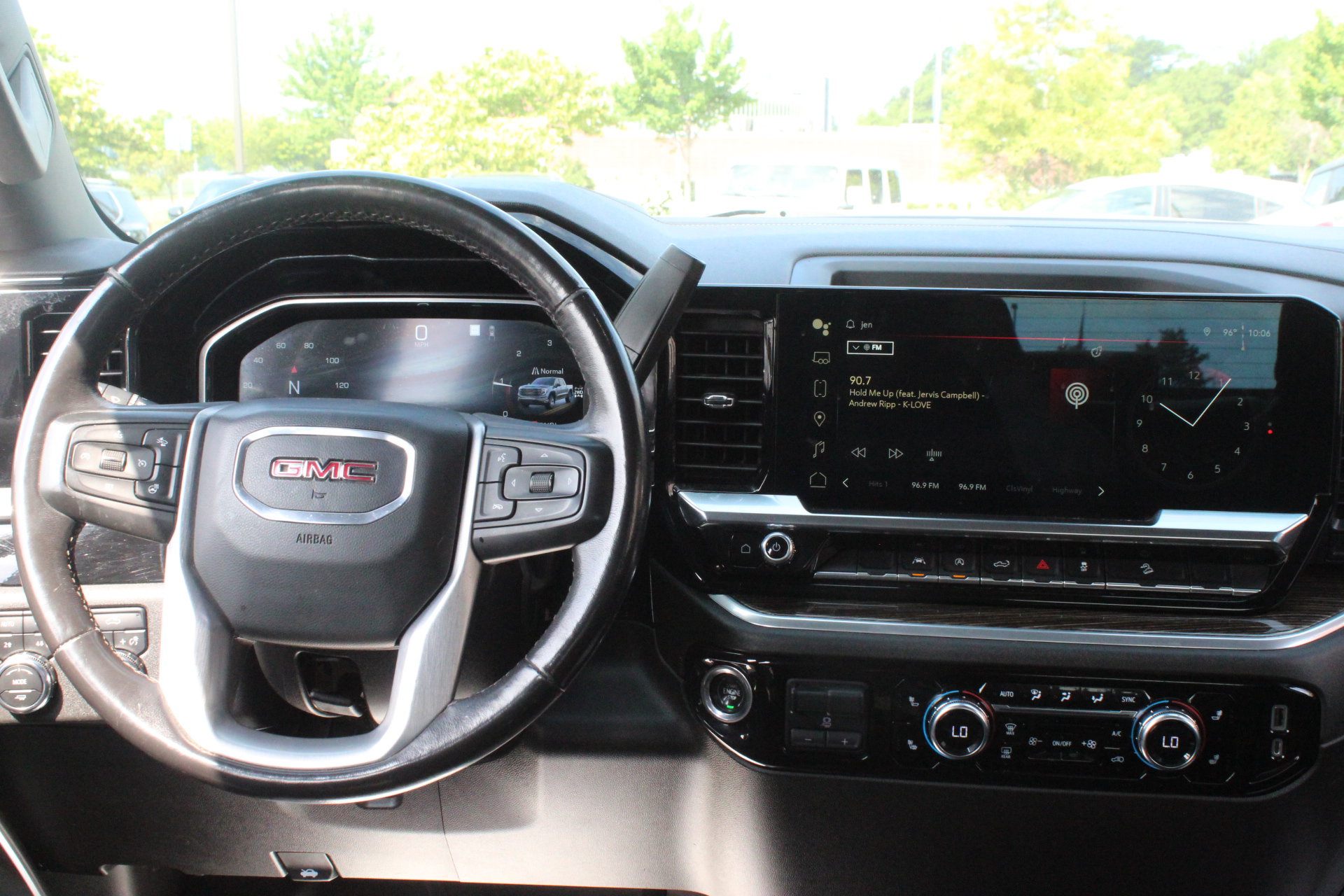 Used 2022 GMC Sierra 1500 Elevation w/ LPO, Elevation Black Package AWD/4WD image 27
