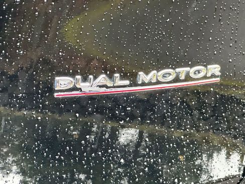 Used 2022 Tesla Model Y Performance image 6