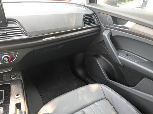 Used 2024 Audi Q5 2.0T Premium AWD/4WD image 25