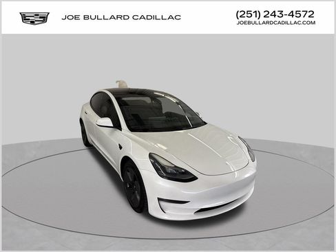 Used 2023 Tesla Model 3 Standard Range RWD image 1