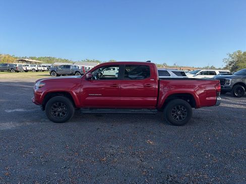 Used 2020 Toyota Tacoma SR5 image 2