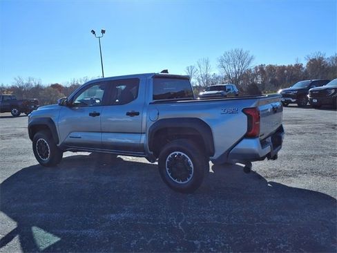 Used 2024 Toyota Tacoma TRD Sport image 21