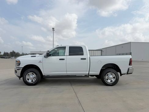 New 2026 RAM 2500 Tradesman AWD/4WD image 10
